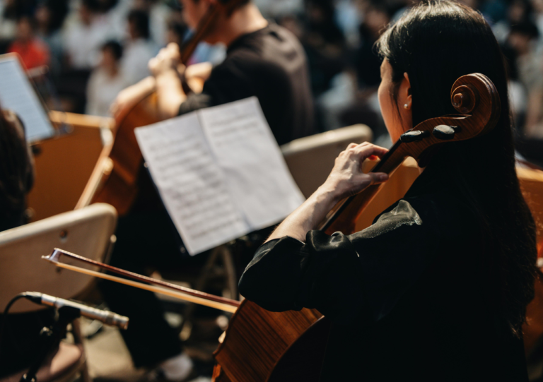 La escucha que sostiene a los equipos